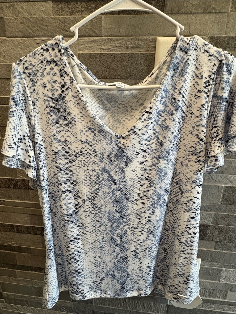 Calvin Klein White and Blue Snake-Print Short Sleeve Top